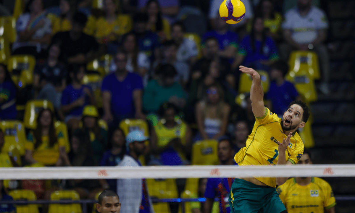 Judson em ação no jogo entre Brasil e Bélgica na VNL MASCULINA. Ele joga contra a Sérvia no sábado