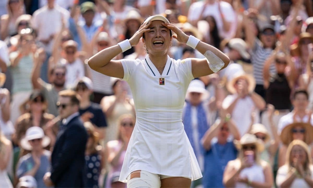 Alexandra Eala emocionada após vitória sobre Iga Swiatek em Wimbledon
