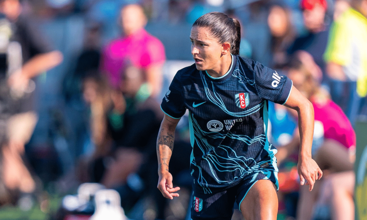 Debinha durante a partida entre Kansas City e Boston Legacy pela NWSL