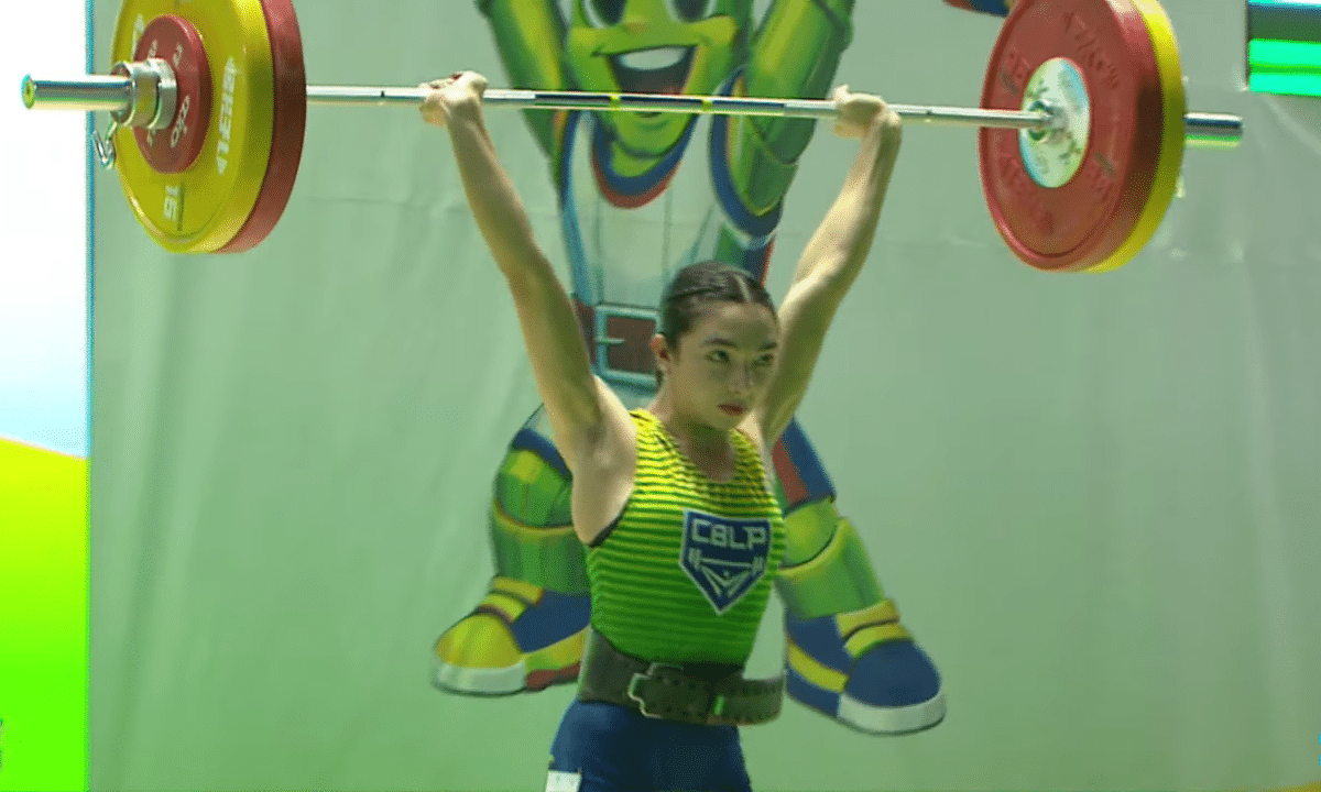Emily Kuster é bronze no Mundial Sub-17 de levantamento de peso