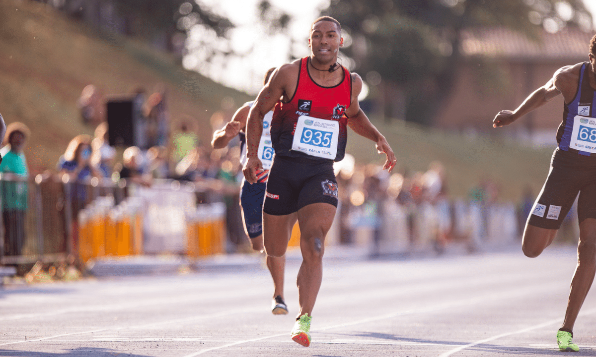 Erik Cardoso, campeão do Troféu Adhemar Ferreira da Silva de de Atletismo