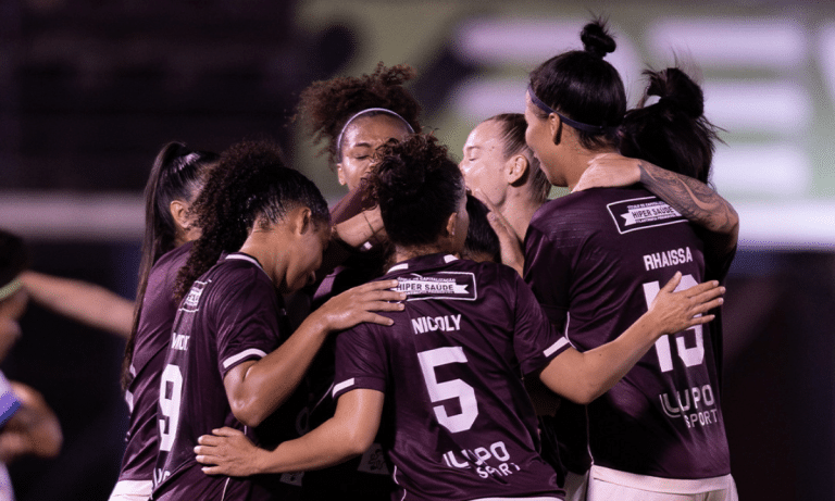 Ferroviária vira sobre Taubaté e mantém liderança do Paulista Feminino