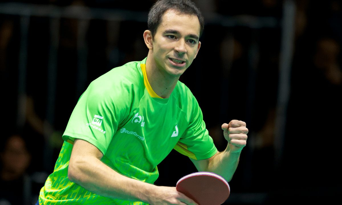 Hugo Calderano comemora ponto no WTT São José, Smash da Europa, tênis de mesa