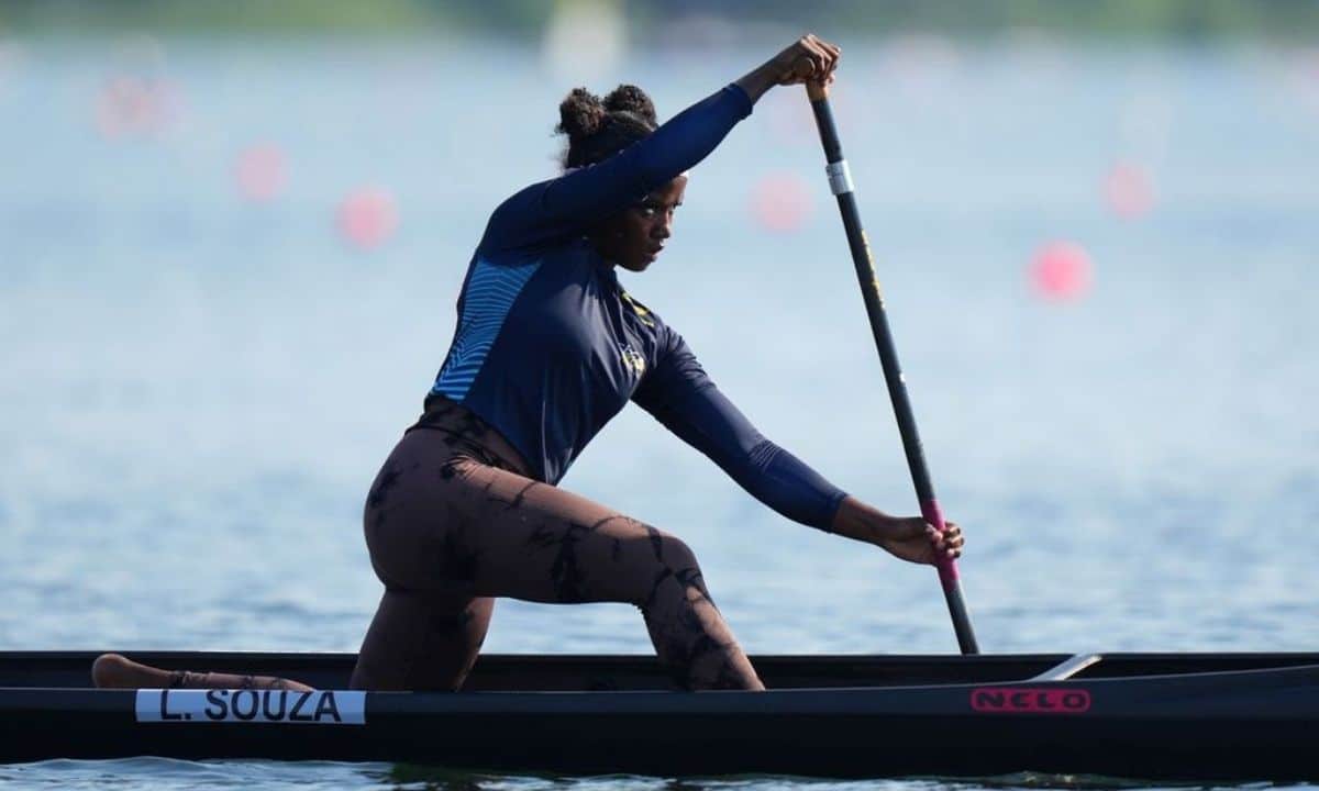 Lorrane Souza conquista a medalha de bronze na prova do C1 200m feminino, no Mundial Júnior e sub-23 de Canoagem Velocidade