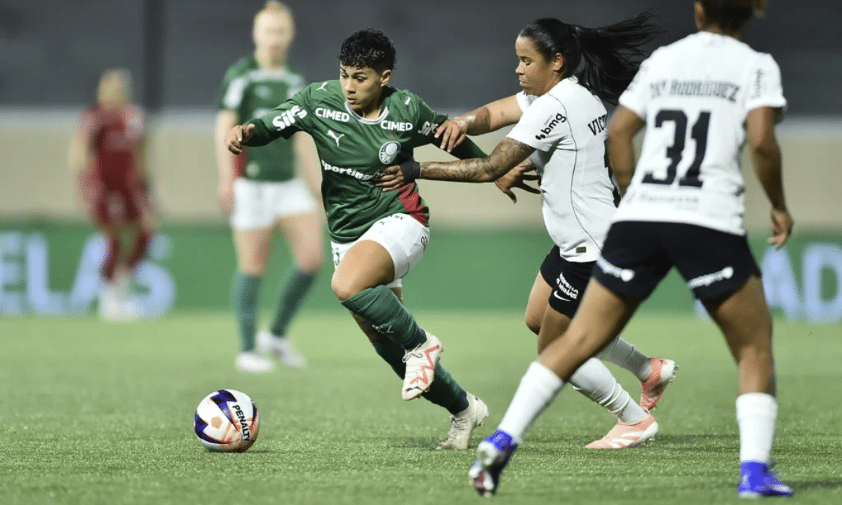 Lei do Ex decide e Palmeiras mantém vantagem em Derbys da temporada