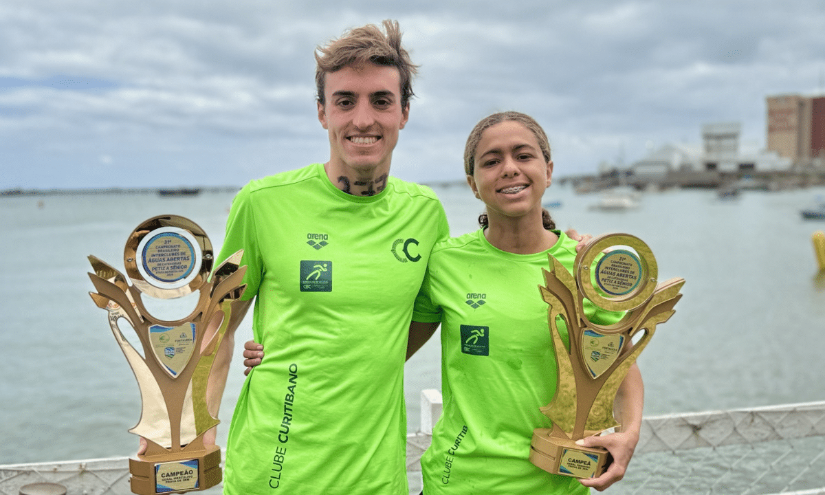 Leonardo Macedo (esquerda) e Victoria Beatriz Rosário (direita) são os campeões na prova de 3 km no Brasileiro de Águas Abertas, etapa de Fortaleza. (Foto: Divulgação/CBDA)