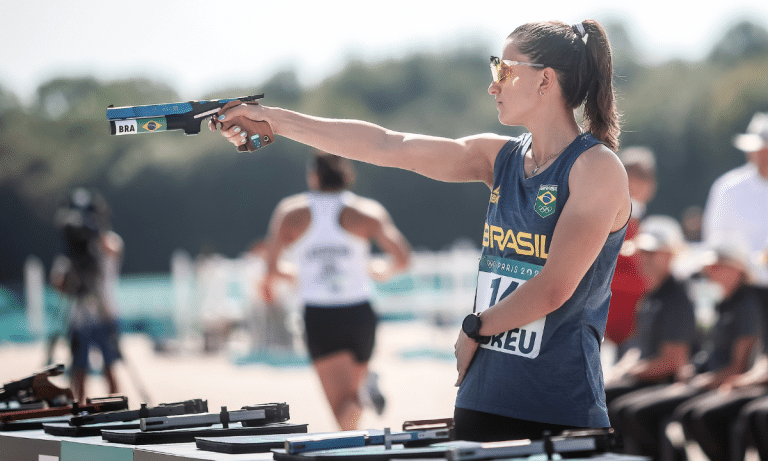 Isabela Abreu vai disputar o Pan-Americano de pentatlo moderno em Lima
