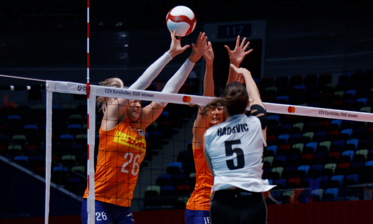 Bélgica vence Holanda em cinco sets e garante liderança do grupo no Europeu feminino