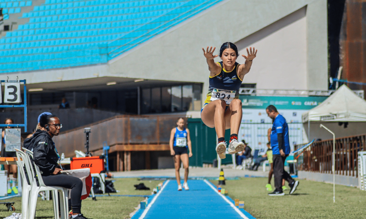 “Falta acreditar mais”, diz campeã brasileira do salto em distância sub-18 - QTU Questões do Universo