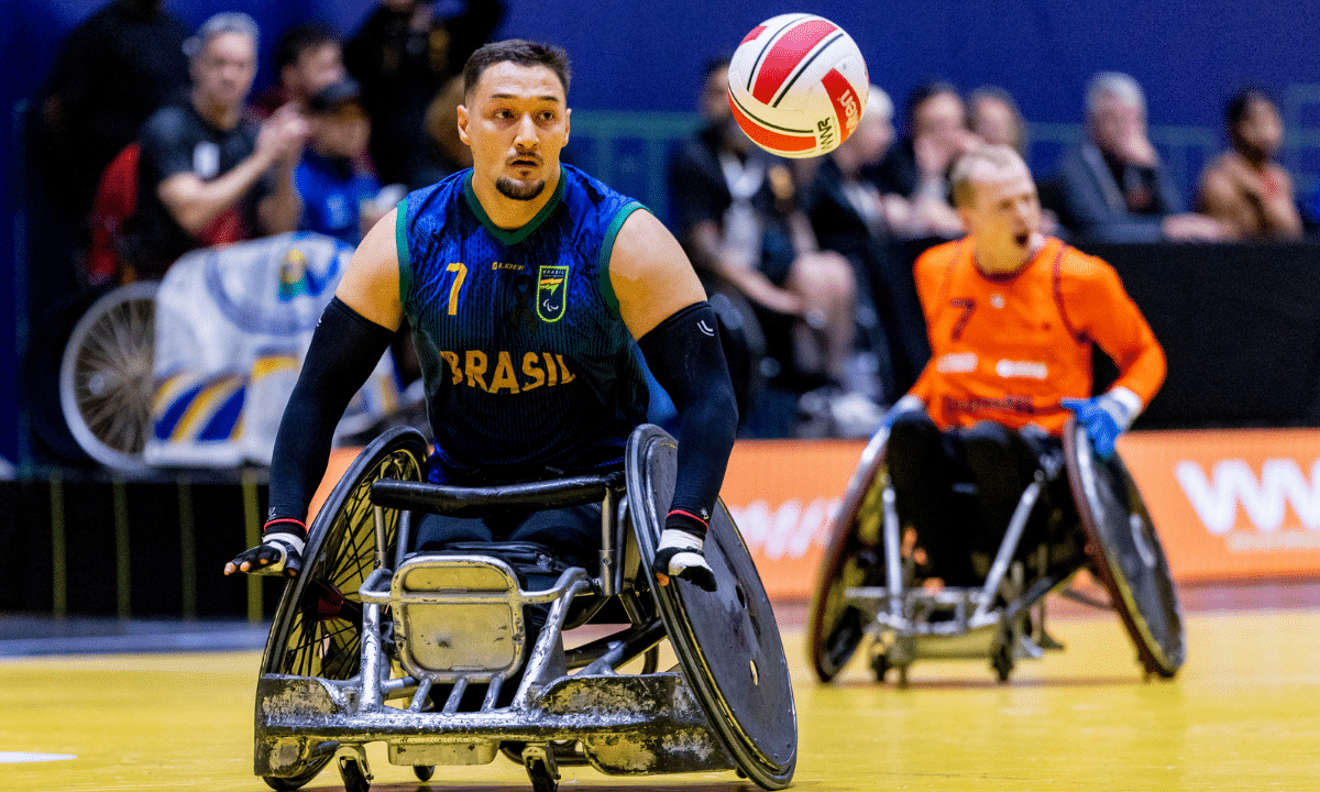 Brasil fez jogo duro, mas não resistiu ao bom time da Holanda (Foto: Alessandra Cabral/CPB)