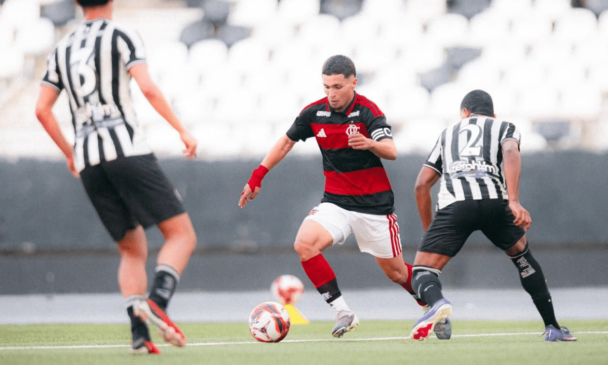 Botafogo vira, mas Flamengo busca empate em clássico no Brasileiro Sub-17