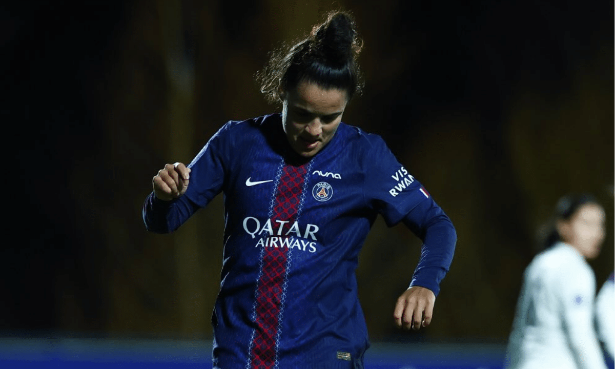 Em duelo de pré-temporada, brasileiras balançam a rede em goleada do PSG