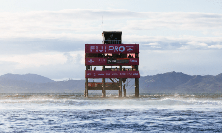 Fiji Pro é adiado por falta de ondas boas em Cloudbreak (Foto: Judges Tower / WSL)