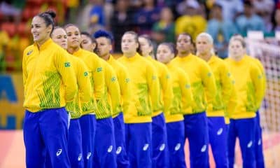 Seleção feminina de handebol do Brasil nos Jogos Olímpicos Rio-2016 (Foto: Paulo Múmia/COB)