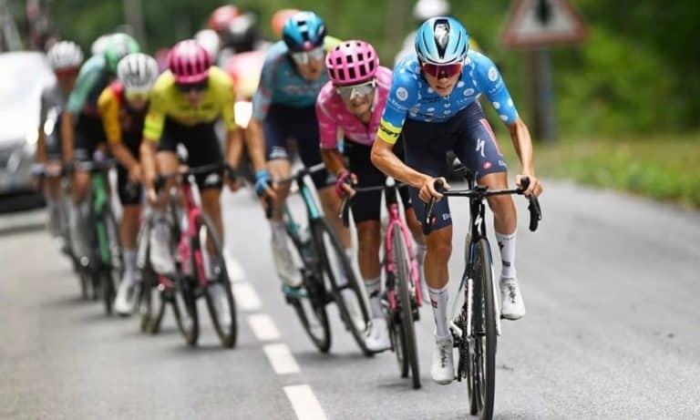 Henrique Bravo chega na 52ª posição da 3ª etapa do Tour de l'Avenir e está no top50 geral