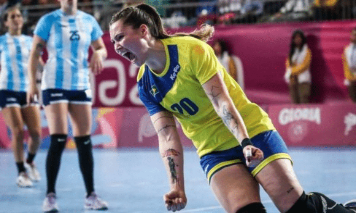 Larissa Araújo reforça a Jomi Salerno, da Itália, para temporada 2026/27 - QTU Questões do Universo