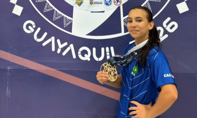 Luanne Moura exibe as medalhas conquistadas em Guayaquil - Foto: Confederação Brasileira de Levantamento de Pesos