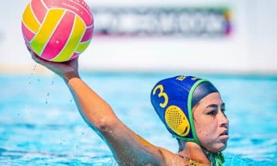 Brasil encerra Mundial Sub-18 feminino de Polo Aquático com vitória de virada sobre a Sérvia, por 17 a 16, e fica com o 15º lugar