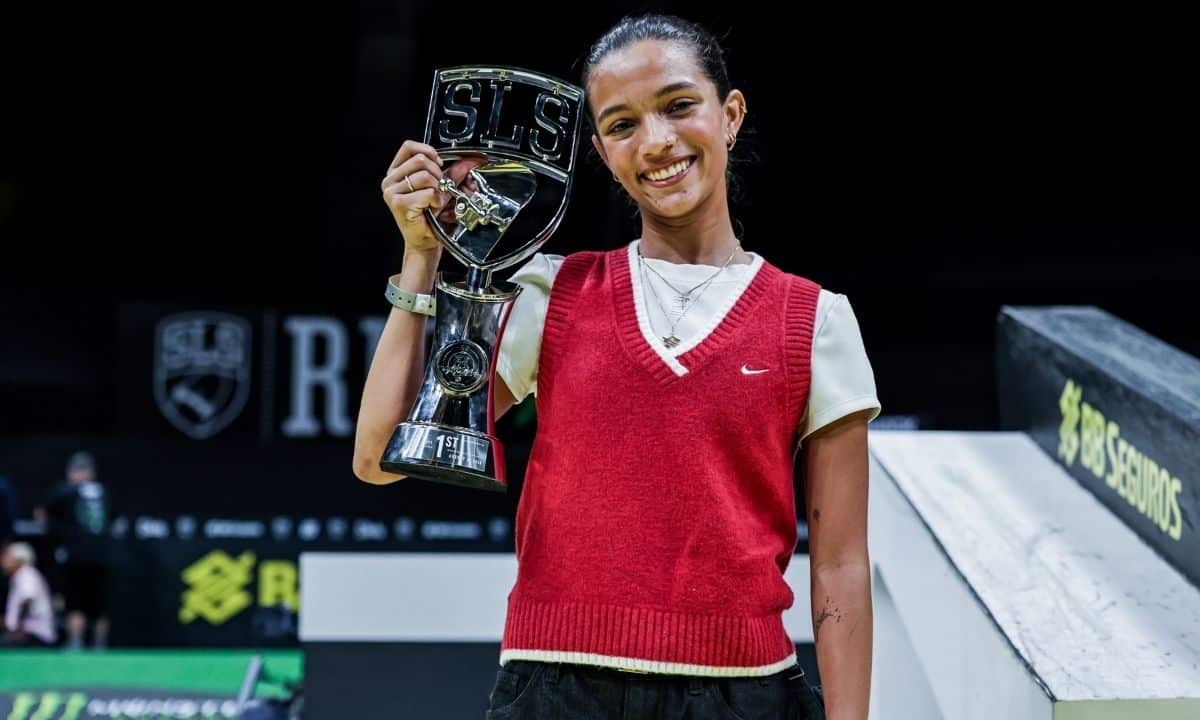 Rayssa Leal e troféu no SLS Rio Takeover, Skate Street
