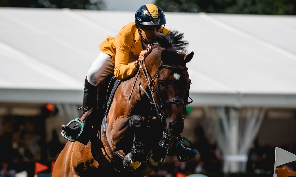 Yuri Mansur é campeão de prova CSI2* de Grand Prix na Holanda - QTU Questões do Universo