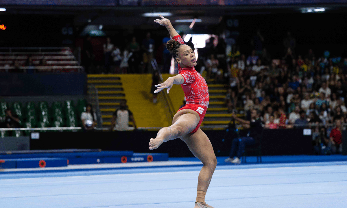 Lorrane Oliveira estreia passada inédita e comemora melhor forma da carreira
