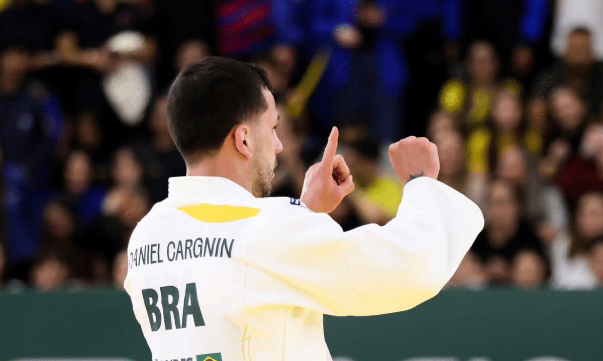 Daniel Cargnin vira luta contra russo no fim e é ouro no Grand Slam suíço - QTU Questões do Universo