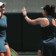 Ingrid Martins e Eri Hozumi durante o WTA 125 Philadelphia (Foto: Ennoble Care Philly Open)