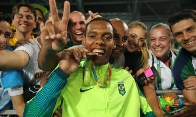 Maicon Andrade comemora a medalha de bronze nos Jogos Olímpicos Rio-2016 (Foto: Saulo Cruz/Exemplus/COB)