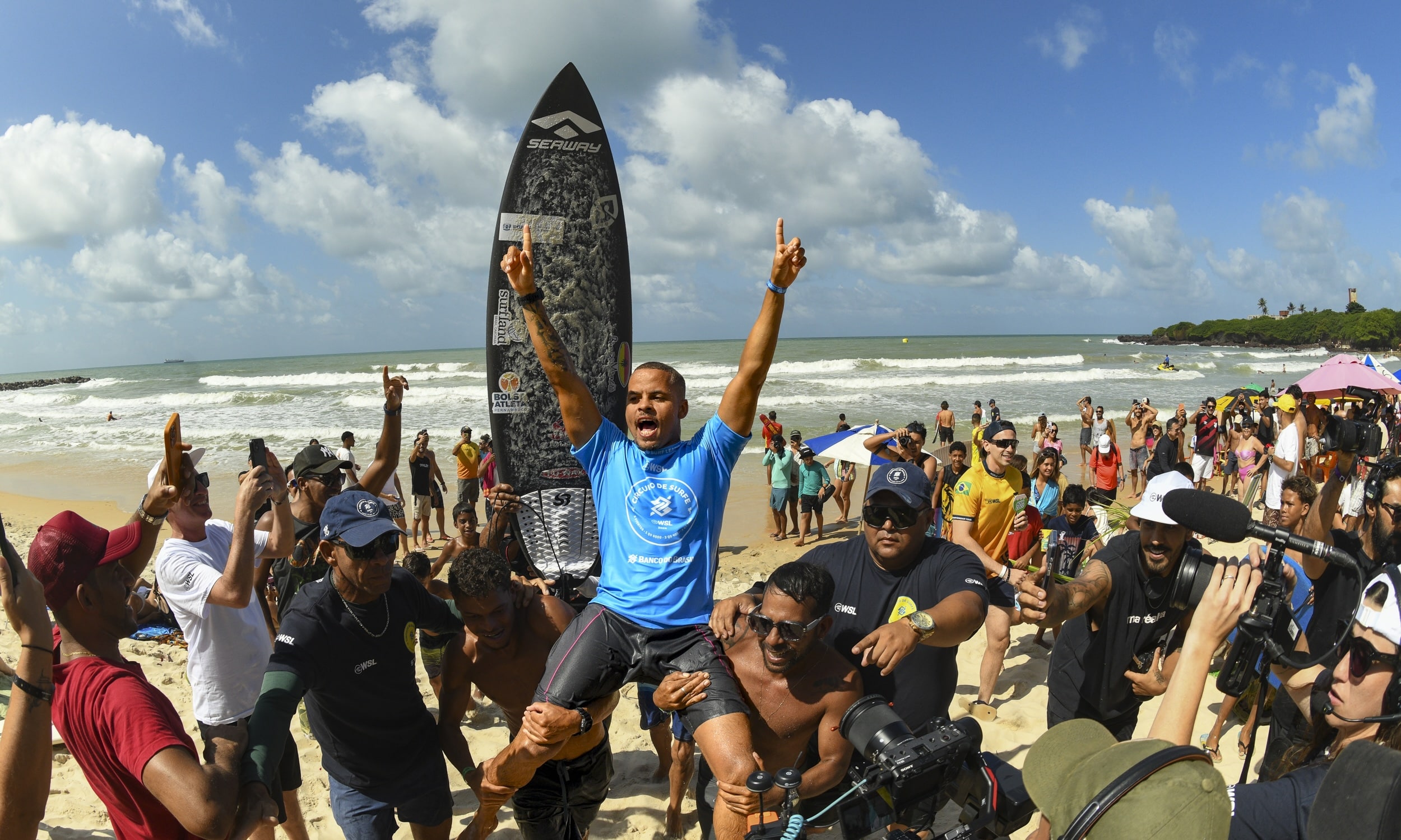 Douglas Silva bate líder do ranking e vence etapa de Natal do QS de surfe