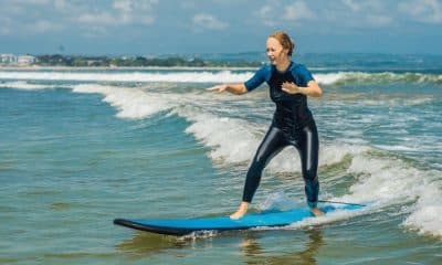 surf, esportes aquáticos, atividade física, bem-estar, turismo esportivo, praia, saúde