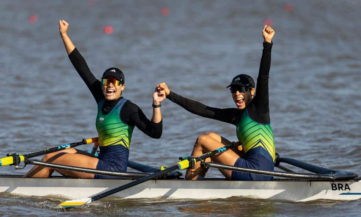 Beatriz Tavares e Jennifer Almeida comemoram ouro no Remo nos Jogos Sul-Americanos de Santa Fé-2026