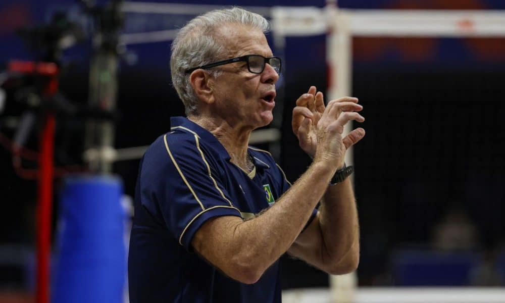 Bernardinho define 14 nomes para o Sul-Americano de vôlei masculino. Equipe busca vaga nos Jogos Olímpicos de Los Angeles 2028