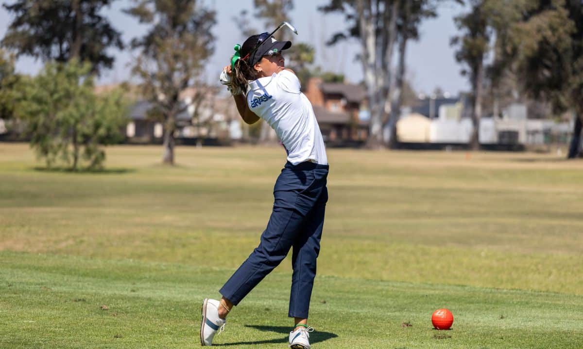 Andrey Xavier fica na 12ª posição depois de 3ª rodada do golfe masculino. Já Lauren Grinberg é 11ª colocada nos Jogos Sul-Americanos de Santa Fé 2026