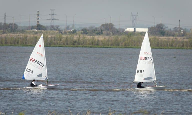 Brasil está com duas lideranças em nas categorias da Vela neste Jogos Sul-Americanos de Santa Fé 2026