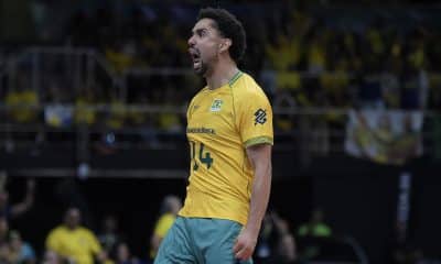 Na imagem, o levantador Fernando Cachopa vibrando com um dos pontos da Seleção.