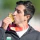 Caio Bonfim com a medalha de ouro nos Jogos Sul-Americanos de Santa Fé-2026
