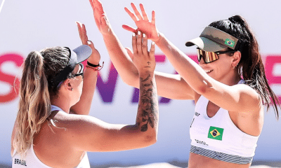 Carol e Rebeca vencem peruanas e são finalistas do vôlei de praia em Santa Fé 2026 (Foto: Reprodução / Instagram / CBV)