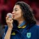 Ana Carolina, Carolana, com medalha de bronze no vôlei feminino dos Jogos Olímpicos de Paris-2024