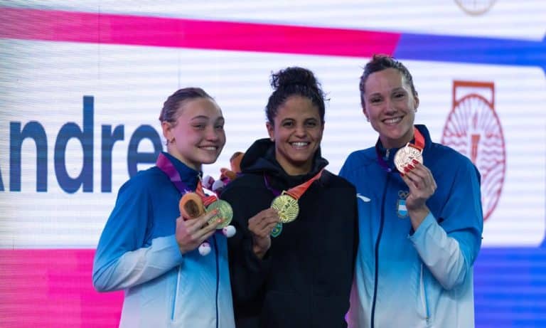 Etiene Medeiros conquista medalha de ouro e bate recorde que durava desde 2010 nos Jogos Sul-Americano de Santa Fé