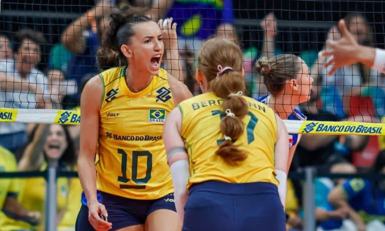 Gabi comenta alguns erros da seleção brasileira durante o Sul-Americano de vôlei feminino e pede atenção para partida decisiva contra a Argentina que vale vaga olímpica