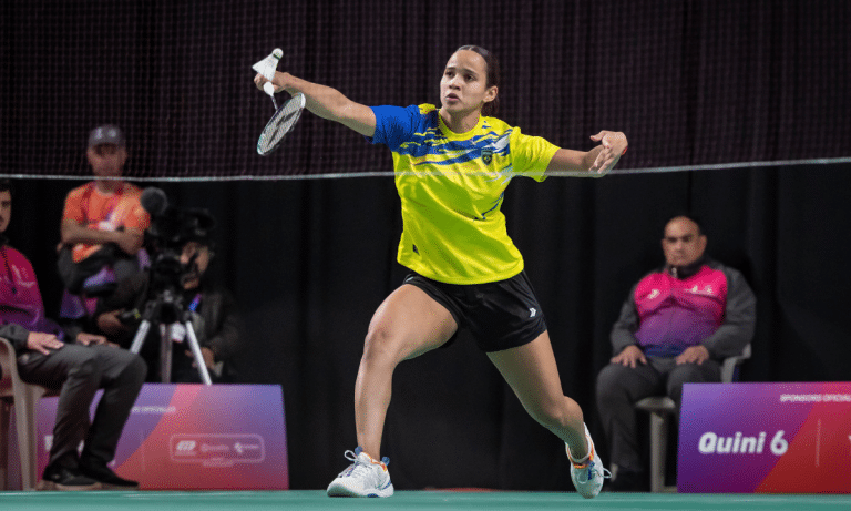 Juliana Viana venceu o duelo das oitavas e está entre as oito melhores na Argentina (Foto: Jonne Roriz/COB)