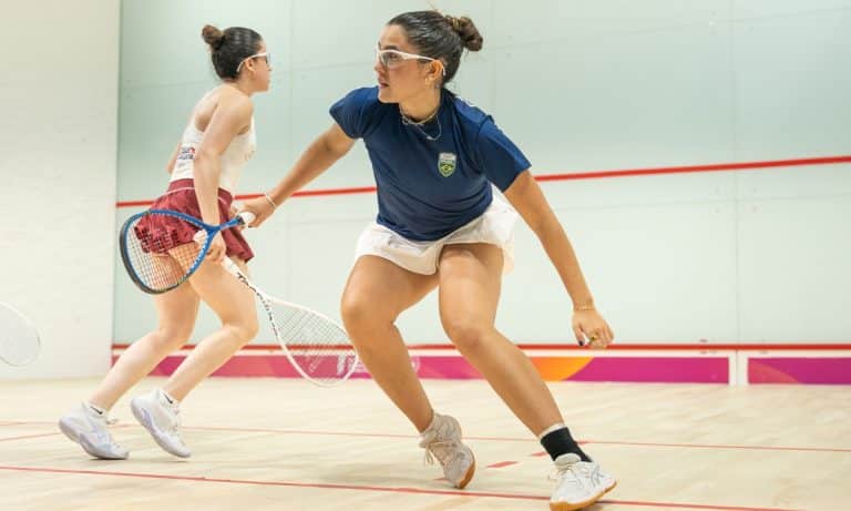 Laura Silva em ação no squash nos Jogos Sul-Americanos 2026