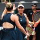Luisa Stefani e Gabriela Dabrowski durante partida no SP Open 2026