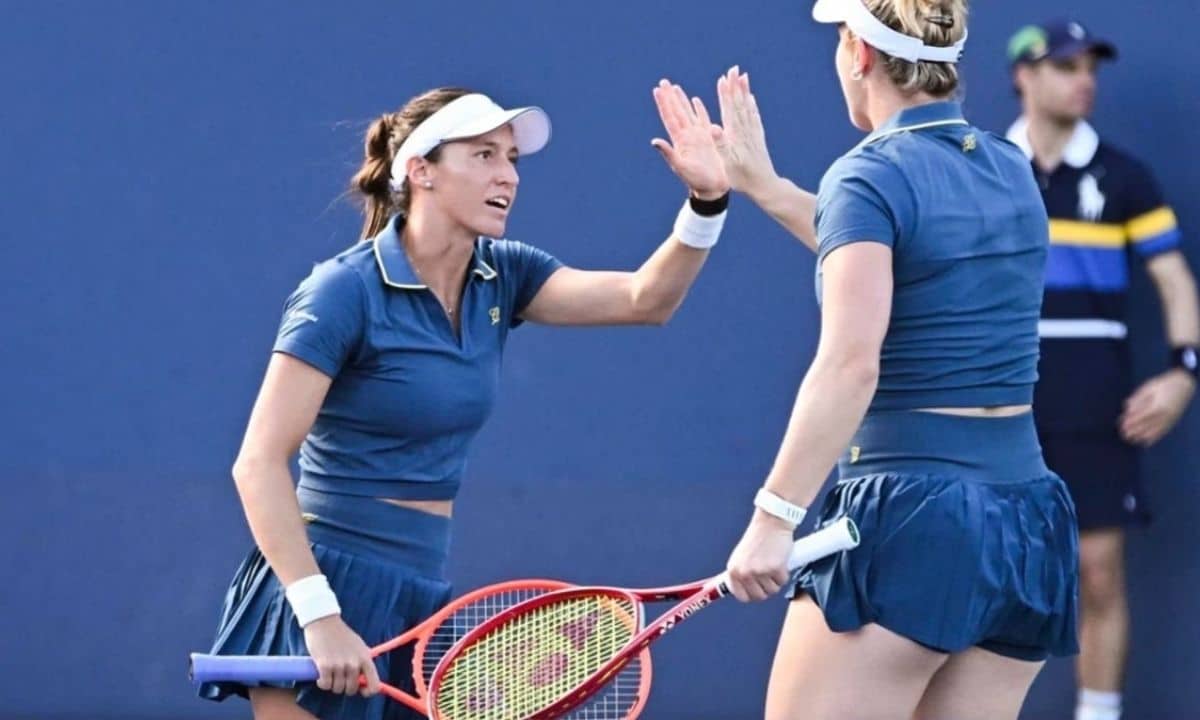 Luisa Stefani e Gabriela Dabrowski em partida no US Open 2026