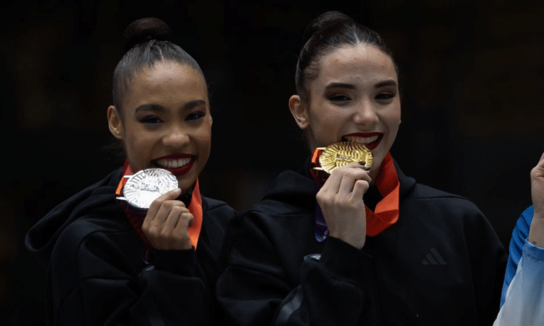 Na foto Maria Alexandre, medalha de ouro e Geovanna Santos. Foto: Jonne Roriz/COB