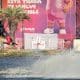 Na imagem, Mariana Nep fazendo uma manobra com seu wakeboard.