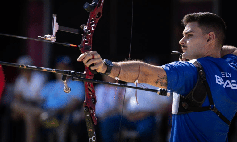 Tiro com Arco – Competição de Tiro com Arco, no Parque Independência, em Rosário. Na foto destaque para o atleta Matheus Ely, medalha de bronze na modalidade. Foto: Jonne Roriz/COB