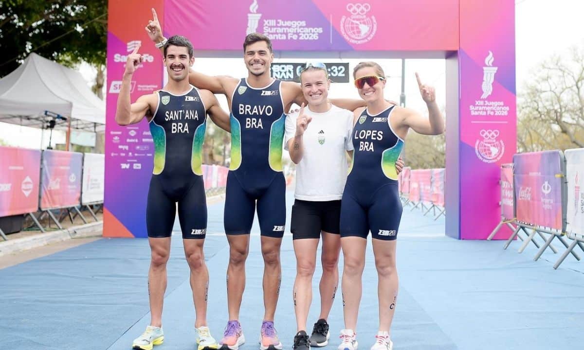 Revezamento misto do Brasil, ouro no triatlo nos Jogos Sul-Americanos de Santa Fé-2026
