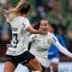 Tamires e Belén Aquino comemoram um dos gols da vitória de 3 a 1 sobre o Cruzeiro pelas quartas de final do Brasileirão feminino 2026