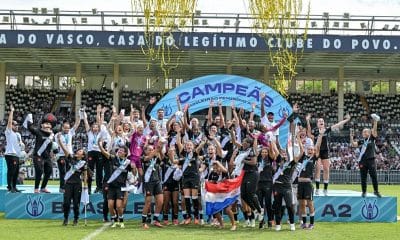Vasco da Gama comemorando o título do Campeonato Brasileiro Feminino A2 sobre o Itabirito no São Januário